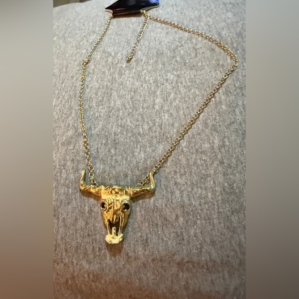Gold Bull Pendant Necklace NWT - Picture 3 of 5